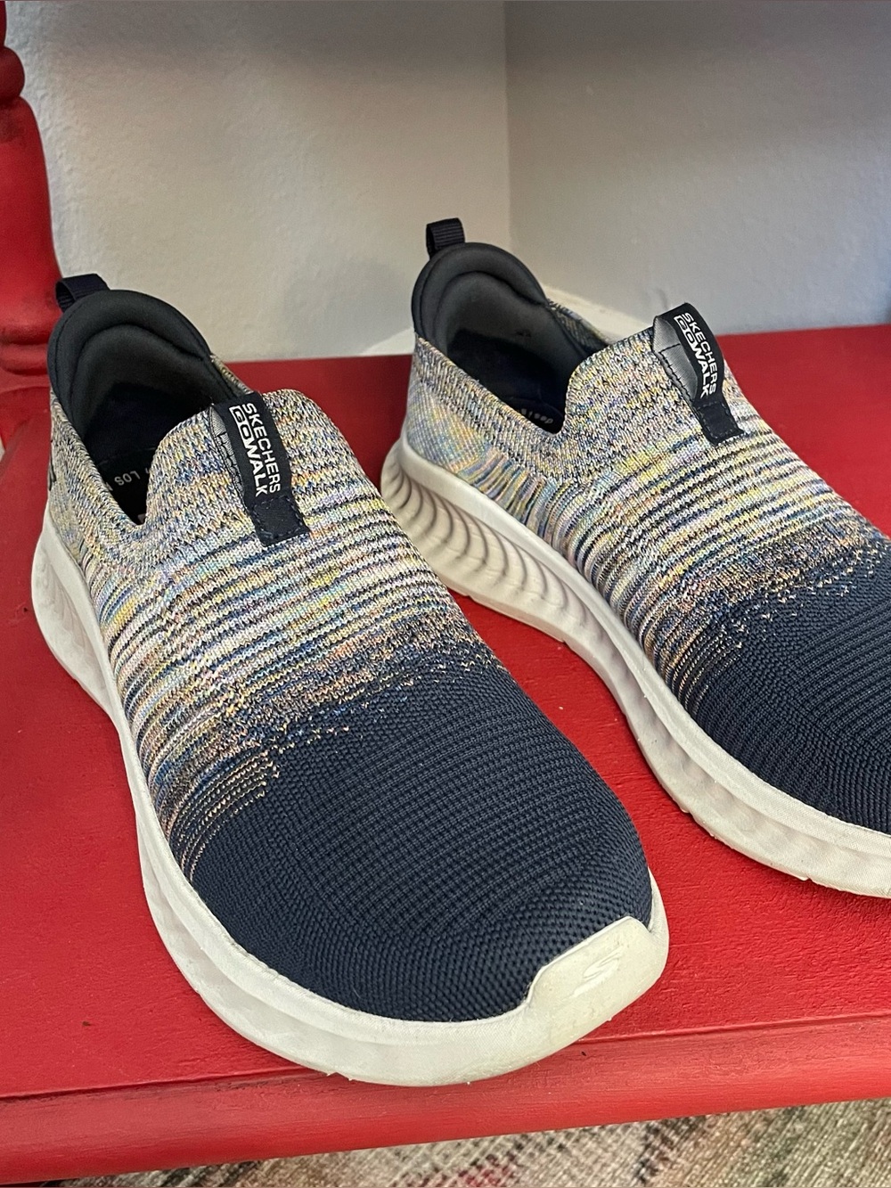 Sketchers GO WALK Now Trisha Stretch Fit Navy Multi Sneakers Women’s 8.5